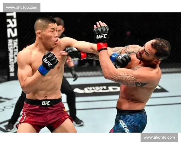 10.12 UFC 里约热内卢:卢奎主场迎敌,彭兹尼比奥能否终结连败? 10.12 UFC 里约热内卢:卢奎主场迎敌,彭兹尼比奥能否终结连败?