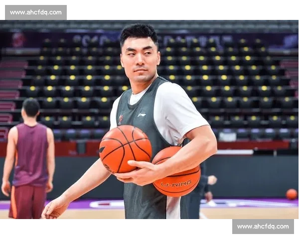 李晓旭正式退役!18 年 CBA 生涯落幕,拒千万年薪书写忠诚传奇 李晓旭正式退役!18 年 CBA 生涯落幕,拒千万年薪书写忠诚传奇